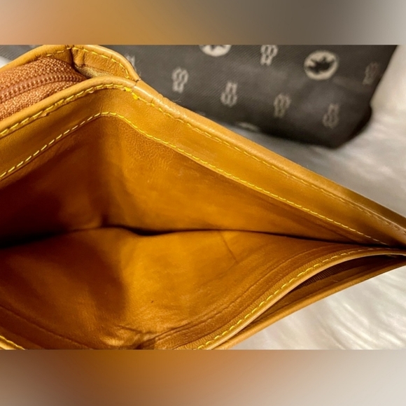 Hunting World Italian Wallet & Bag Bundle Set - Picture 8 of 15